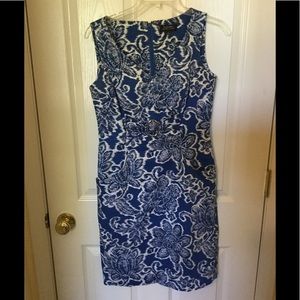 Dress - sleeveless sheath dress